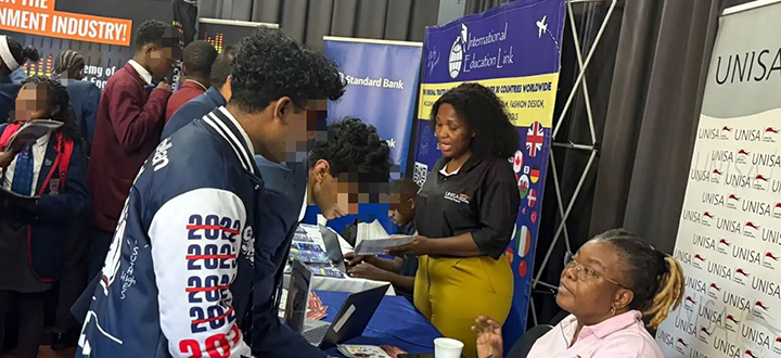 Unisa%20(DIA)%20in%20collaboration%20with%20the%20Gauteng%20Regional%20Service%20Centre_body.jpg